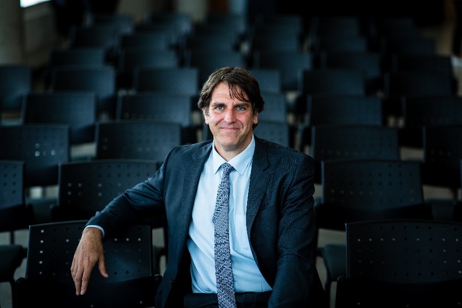 Professor Dr. Andreas Loeschel